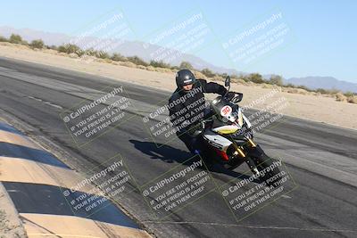 media/Dec-01-2025-Moto Forza (Mon) [[2daa91e15f]]/2-Intermediate Group/Session 4 (Turn 10 Inside)/